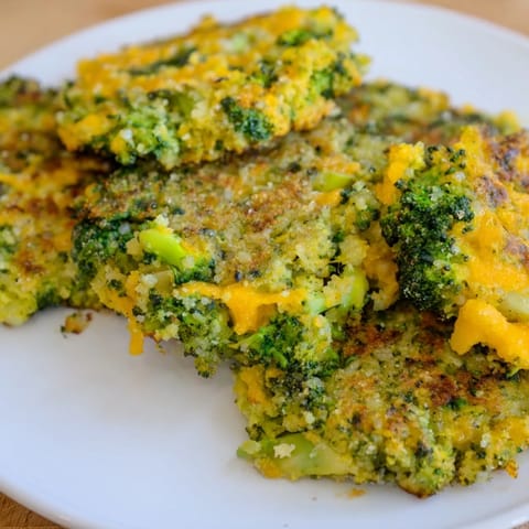 Cheesy Broccoli Patties